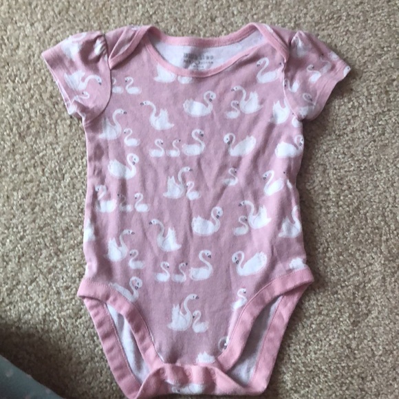 Onesie lot - Picture 2 of 2